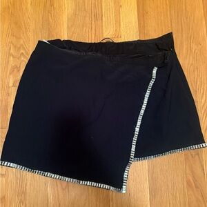 Abercrombie & Fitch Elegant Black Garment